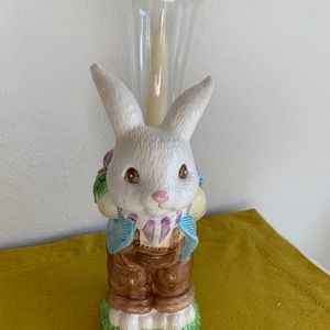 EASTER BUNDLE, bunny candle holder 4 napkins, rings 4 plate chargers & flower